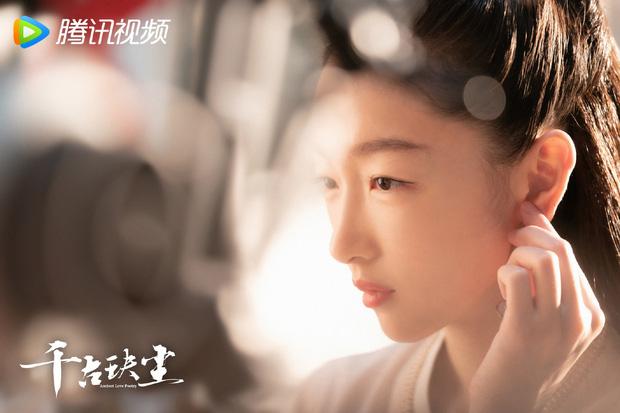 Châu Đông Vũ bị photoshop đến fan cứng cũng quỳ lạy không nhận ra-4