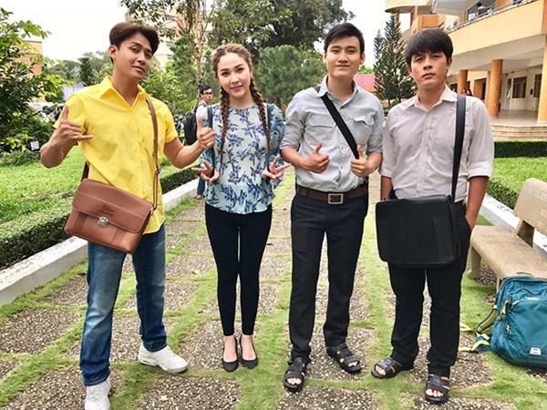 Quỳnh Thư: Từ bạn thân Ngọc Trinh đến tình tin đồn Tiến Linh-6