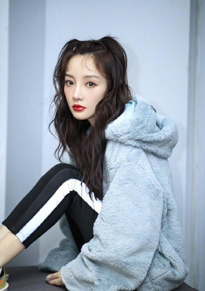 Lý Tiểu Lộ bị chê cười vì dùng mỹ phẩm giá rẻ-5