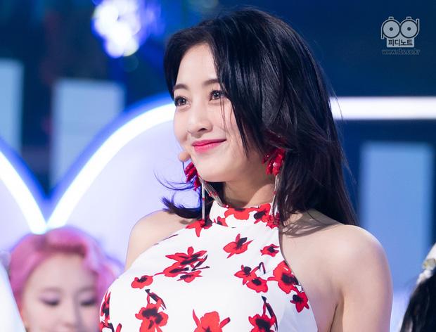 Nhảy tốt nhất TWICE nhưng trưởng nhóm Jihyo bị bóc phốt liên tiếp sai vũ đạo-1
