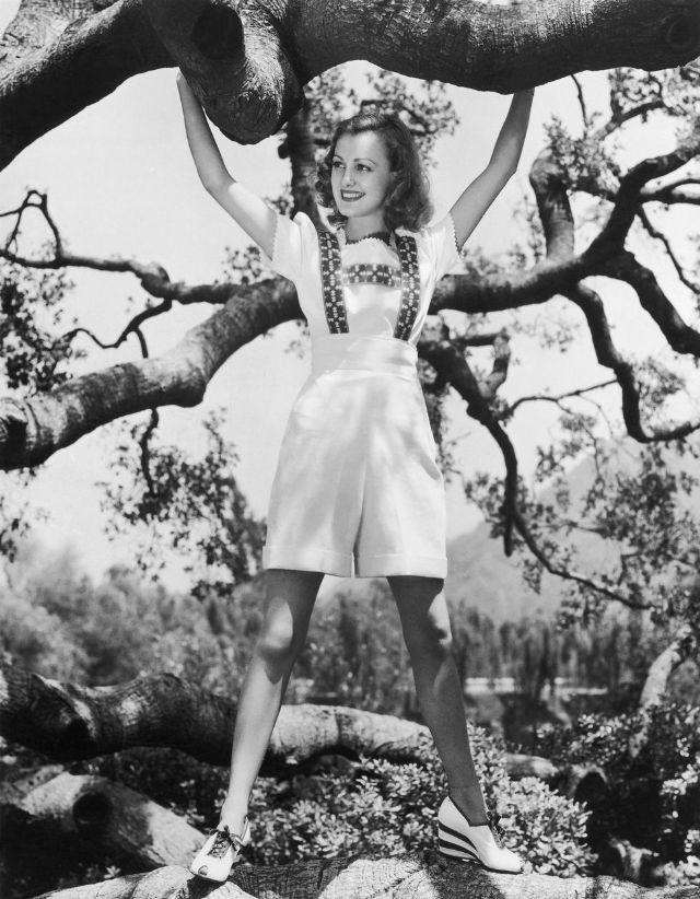 Học Kỳ Duyên, Đông Nhi mix quần short Bermuda vừa đi làm tiện đi chơi-2