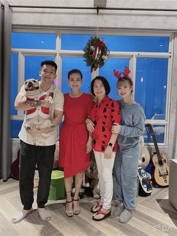 Khởi My giục Kelvin Khánh trùng tu nhan sắc để cho vợ ăn-5