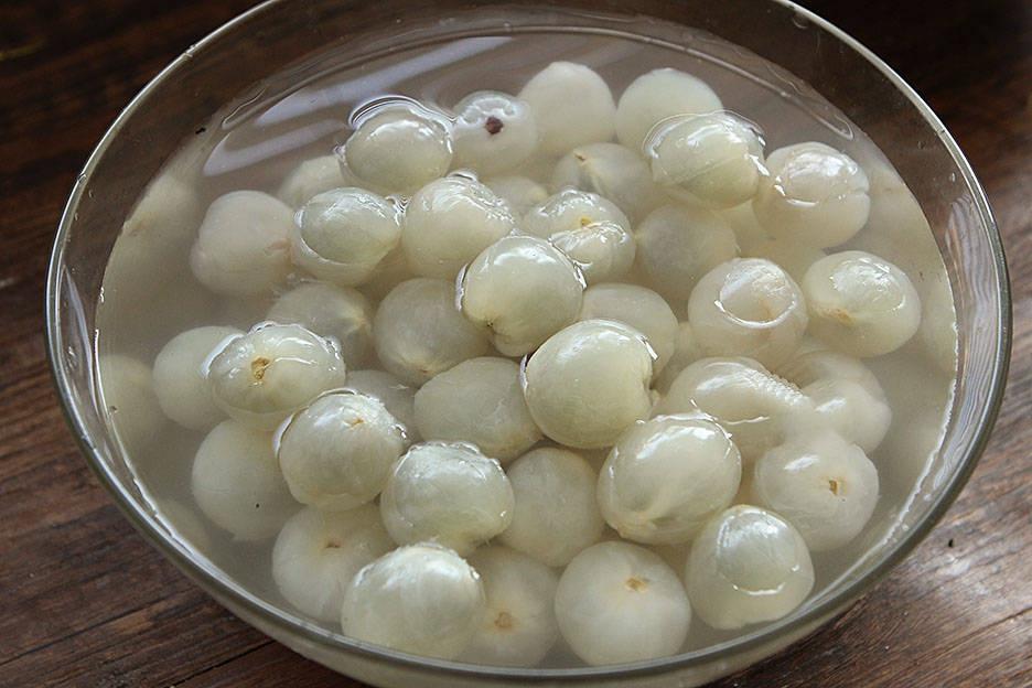 Mua quá nhiều vải ăn không kịp thì lấy ra làm ngay món này để dành vài tháng-1