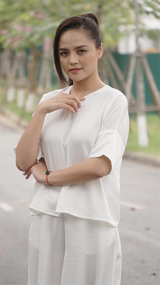 Thu Quỳnh Hương Vị Tình Thân bị chê làm tóc như... phim kiếm hiệp-21