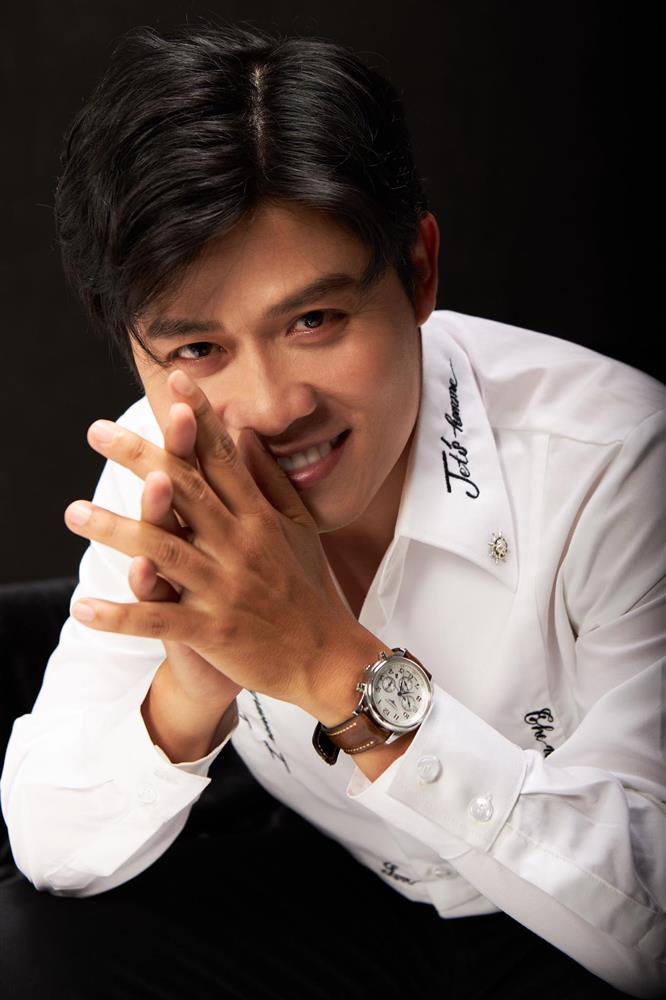 Nguyễn Văn Chung tạo tiền lệ showbiz: Fan và mẹ đều nằm vùng group anti-5