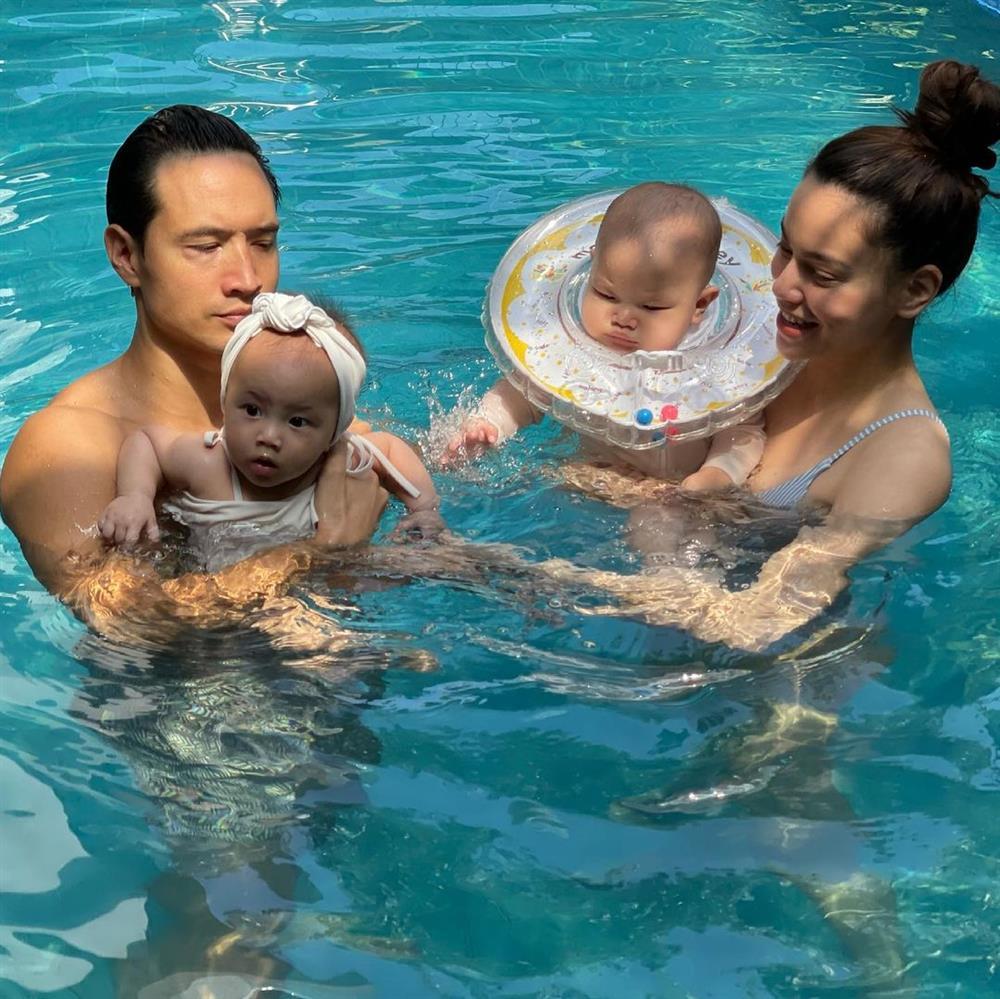 Gia đình Hồ Ngọc Hà đi bơi: 3 nét đẹp không bằng 1 nét hài-6