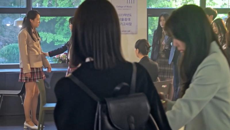 Sạn nhỏ to có đủ trong 2 tập đầu, rating Penthouse 3 tụt dốc không phanh-15