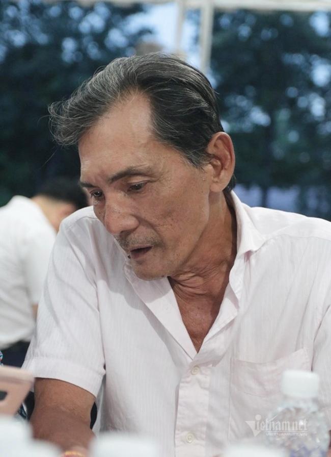 Nói về cách sử dụng số tiền được quyên góp, Thương Tín cho biết, anh mở sổ tiết kiệm để dành cho con gái và mở cửa hàng tạp hóa nho nhỏ cho vợ buôn bán. Phần còn lại, anh sẽ xây căn nhà nhỏ để con có chỗ ở đàng hoàng. Còn chiếc xe được tặng, Thương Tín dự định sẽ tìm người cho thuê. Anh biết ơn trước tấm lòng của các anh em nghệ sĩ và khán giả đã giúp đỡ mình vượt qua giai đoạn khó khăn.