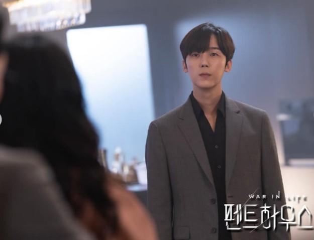 Penthouse 3: Bác sĩ Ha chết lặng nhìn dì Trinh bên kẻ thù, vợ chồng tan nát còn đâu!-2