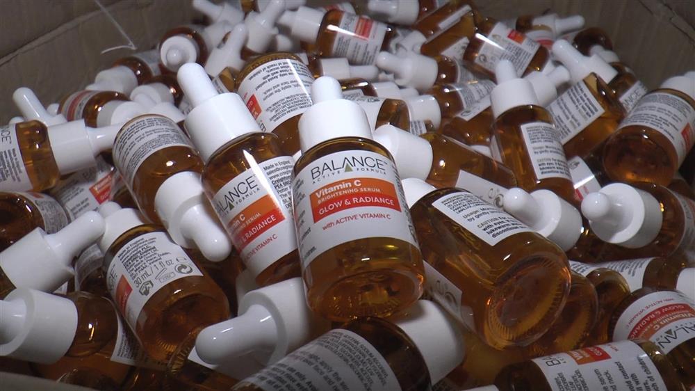 Loại serum vitamin C nổi tiếng bị làm giả trắng trợn ở Hà Nội-4