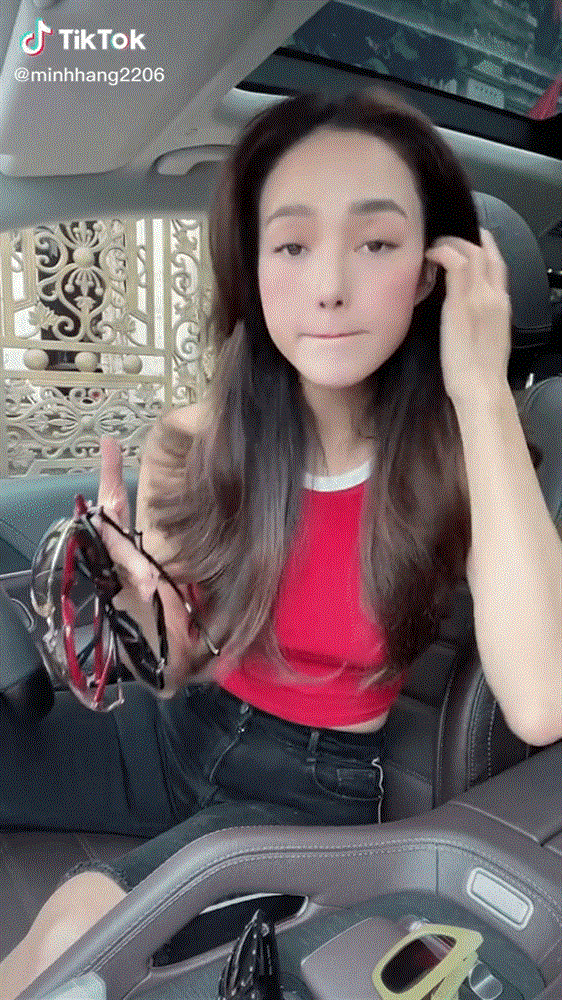 Nhan sắc khác lạ khiến netizen nghi sửa mũi, Minh Hằng lập tức phủ nhận-2