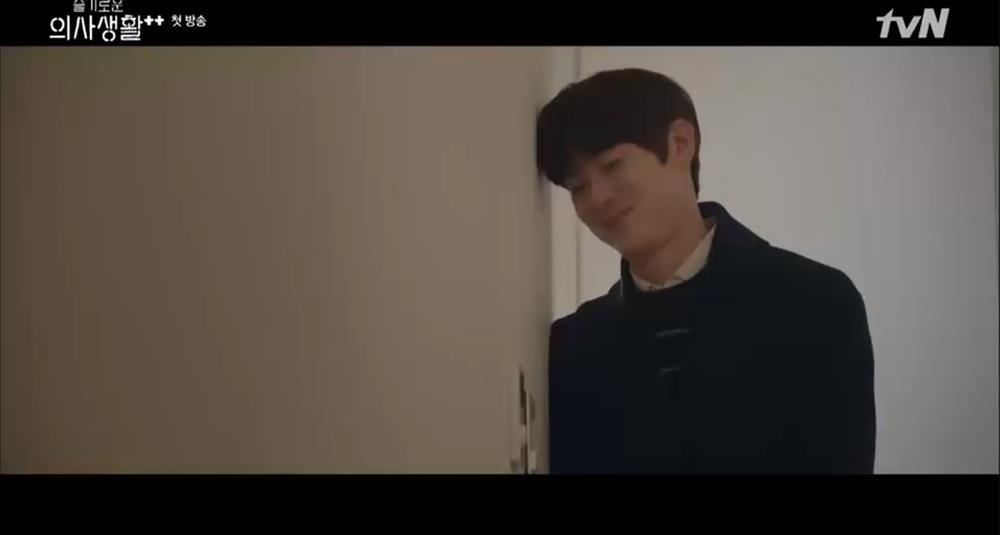 Ngay tập đầu, Hospital Playlist 2 đã tiết lộ ba bí mật quan trọng còn dang dở ở phần 1-6