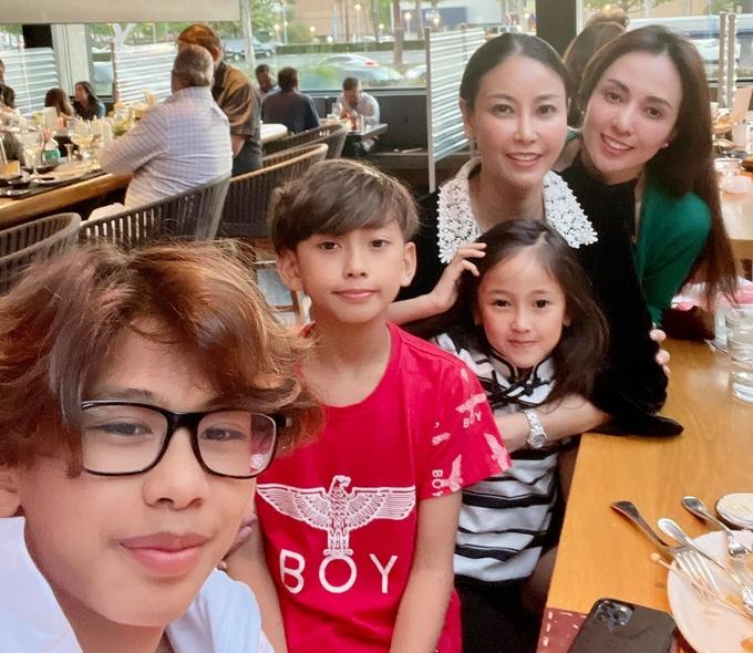 5 người đẹp đi Mỹ giữa dịch-1