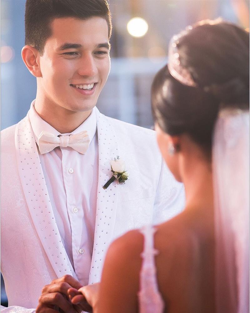 Nam vương khiến dân mạng u mê thành bố 2 con ở tuổi 27-15