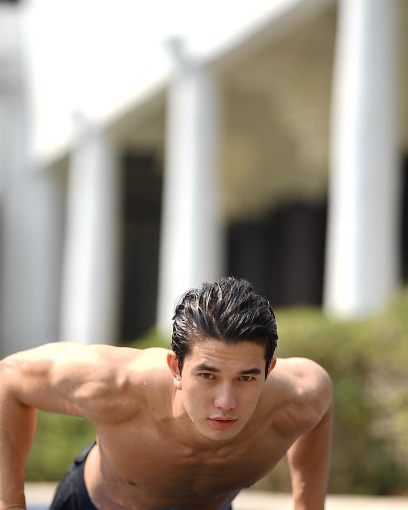 Nam vương khiến dân mạng u mê thành bố 2 con ở tuổi 27-16