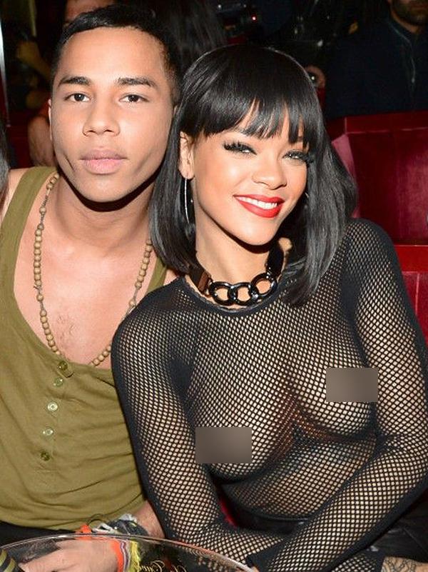 Rihanna gây ức chế với thiết kế quần hở gần hết vòng ba-7