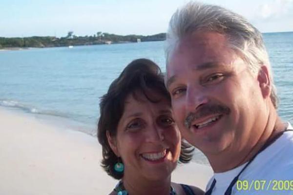 Nỗi đau mất đi người thân chỉ vì chần chừ tiêm vắc-xin Covid-19-2