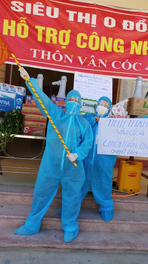 Nắng nóng hơn 40 độ, tình nguyện viên Covid-19 Bắc Giang vẫn quẩy tưng bừng-5