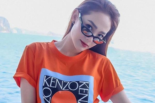 Trị quầng thâm mắt bằng dầu hạnh nhân và sữa lạnh-6