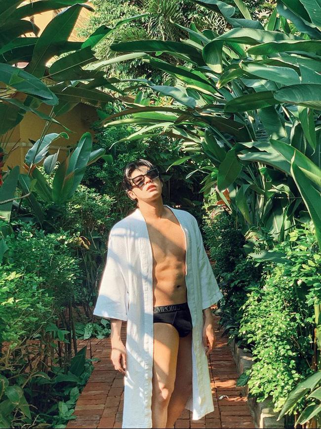 Noo Phước Thịnh bị soi khoe body sống ảo đến mức méo điện thoại-4