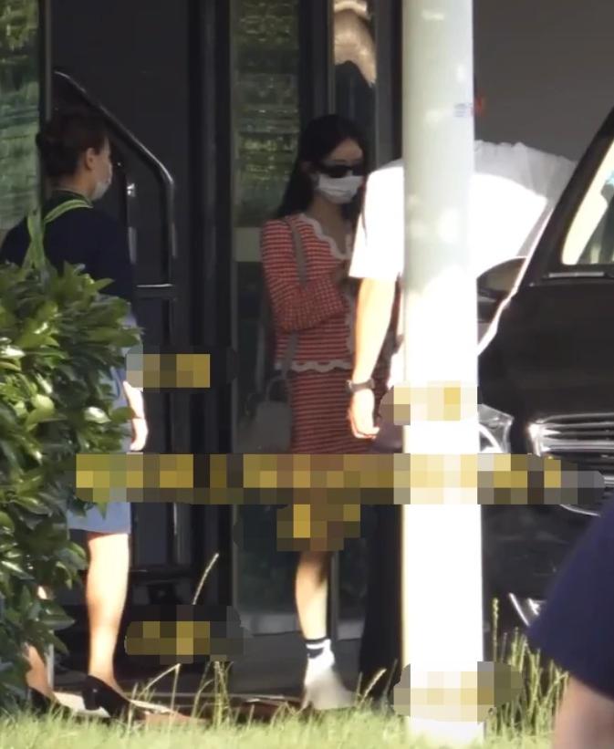 Rộ tin Triệu Lệ Dĩnh mất quyền nuôi con vì cuồng công việc-2