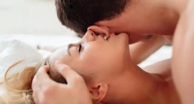 Đang lâm trận cô vợ dùng chiêu tưởng hot trend mà chồng lại chạy mất dép-1