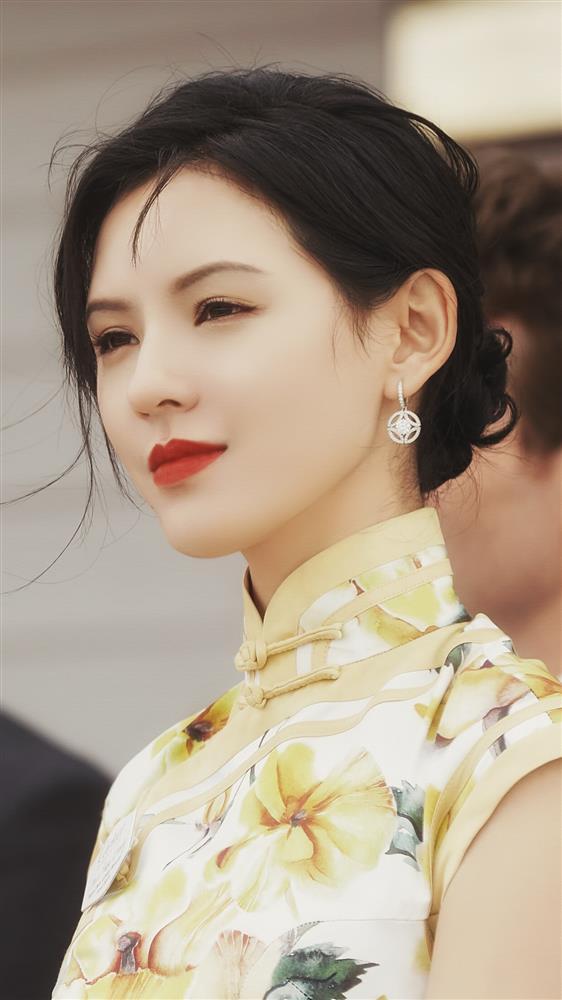 Nhan sắc bạn gái đẹp nhất của Vương Tư Thông-9