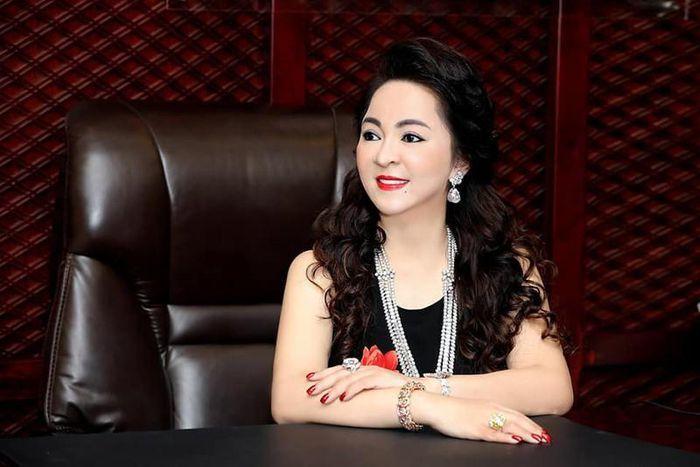 Bà Nguyễn Phương Hằng cam kết từ nay cẩn trọng phát ngôn khi livestream-1