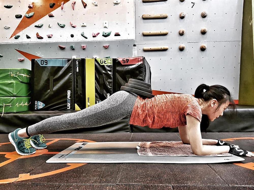 Đệ nhất siêu vòng 3 VTV gọi tên Phương Oanh với số đo 1 mét-7