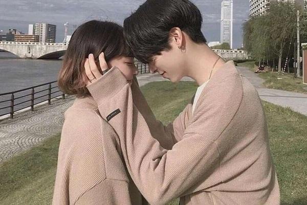 Mở két sắt thấy cục tiền cùng 1 phong bì, vợ bàng hoàng bí mật của chồng-3