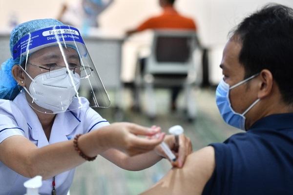 Một ca tử vong sau tiêm vaccine Covid-19, nghi ngờ do nhồi máu cơ tim-2