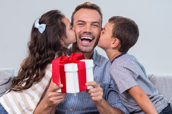 Ngày của Bố: Gợi ý những món quà tặng ý nghĩa theo cung hoàng đạo-1