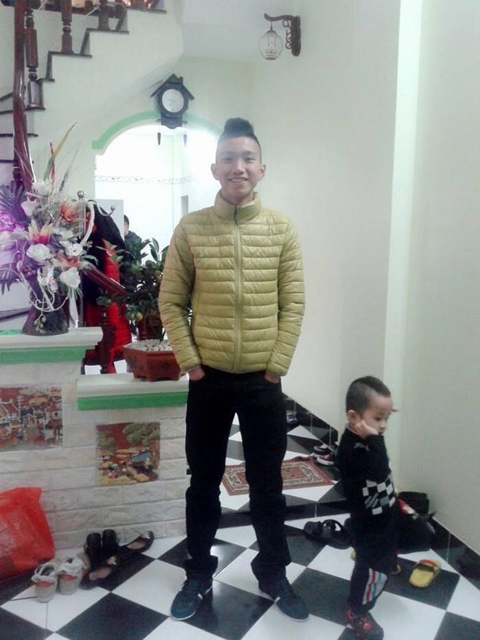 Lộ ảnh Văn Hậu thời trẩu, ai cũng tưởng anh em của Huấn Hoa Hồng-1