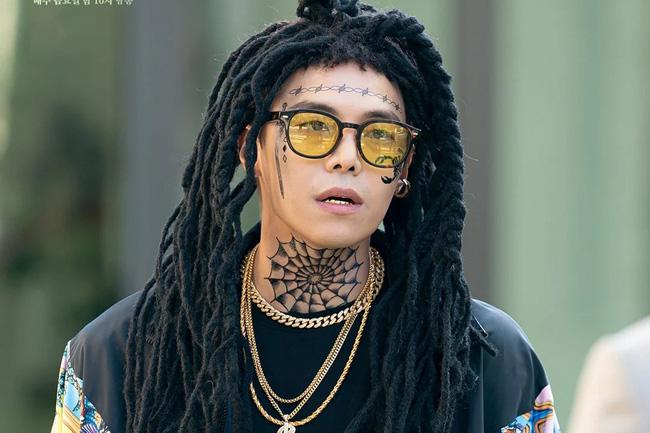 Dreadlocks là gì mà bị ném đá trong Penthouse 3? Hóa ra kiểu tóc từ thời cổ đại!-1
