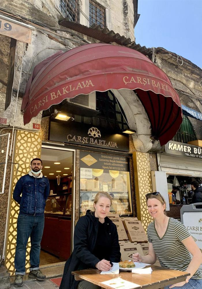 Hai cô gái trở thành bạn thân sau khi phát hiện yêu chung một người-3