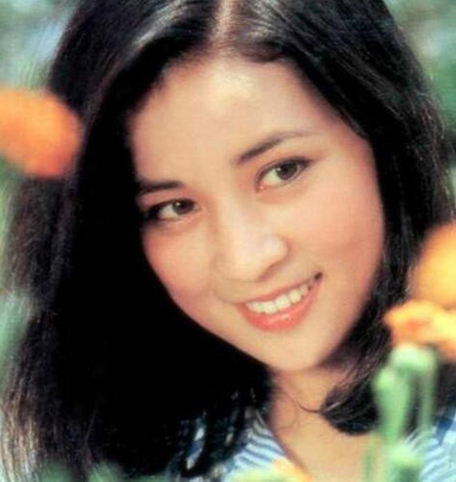 Người vợ hi sinh cả thanh xuân vì chồng của vua võ thuật Thành Long-1