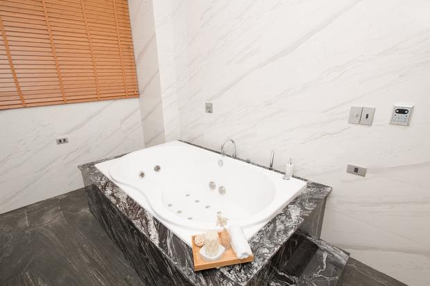 Nhà 3 tầng sang xịn ở Nghệ An của Quế Ngọc Hải và vợ Hoa khôi-10