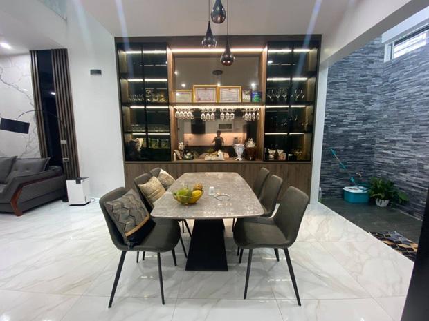 Nhà 3 tầng sang xịn ở Nghệ An của Quế Ngọc Hải và vợ Hoa khôi-9