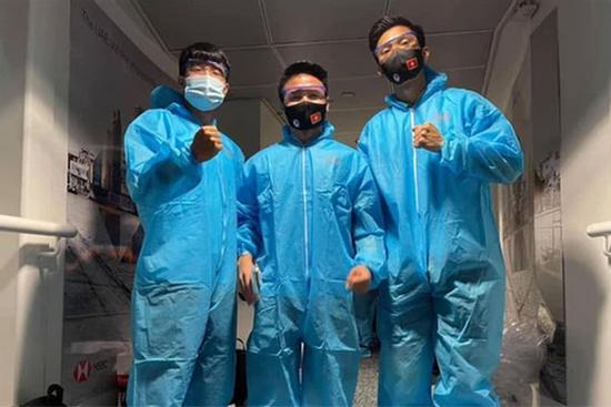 Chuyến bay đưa tuyển Việt Nam trở về từ UAE có 2 ca nhiễm Covid-19