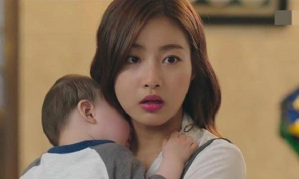 Con gái bị đuổi vì không sinh được cháu đích tôn, bố đẻ đến chúc mừng-3