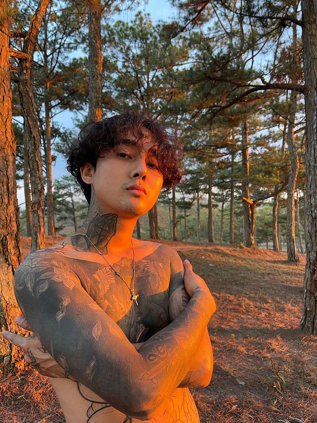 Ảnh nóng Đạt G - Cindy Lư bị chê phèn, lên rừng mà như đi biển-6