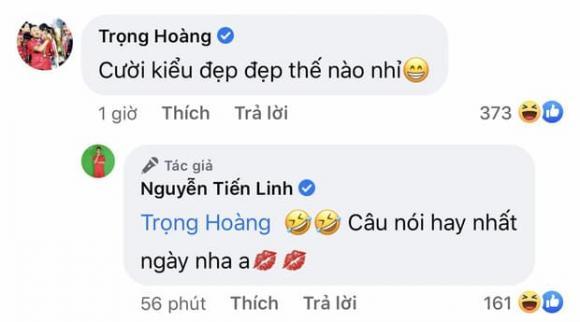 Tiến Linh đăng ảnh sống ảo, đồng đội chia 2 phe: Người khen, kẻ dìm hàng-3