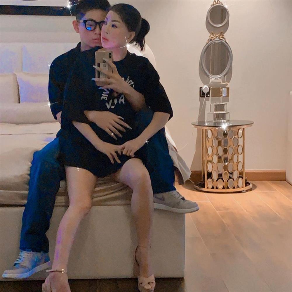 Rich Kid 2K3 Gia Kỳ công khai bơm môi, mê đeo móng giả như phái nữ-1