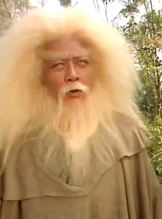 Tình tứ bên bạn trai, Quỳnh Anh Shyn bị soi kiểu tóc hệt Ngao Bái-7