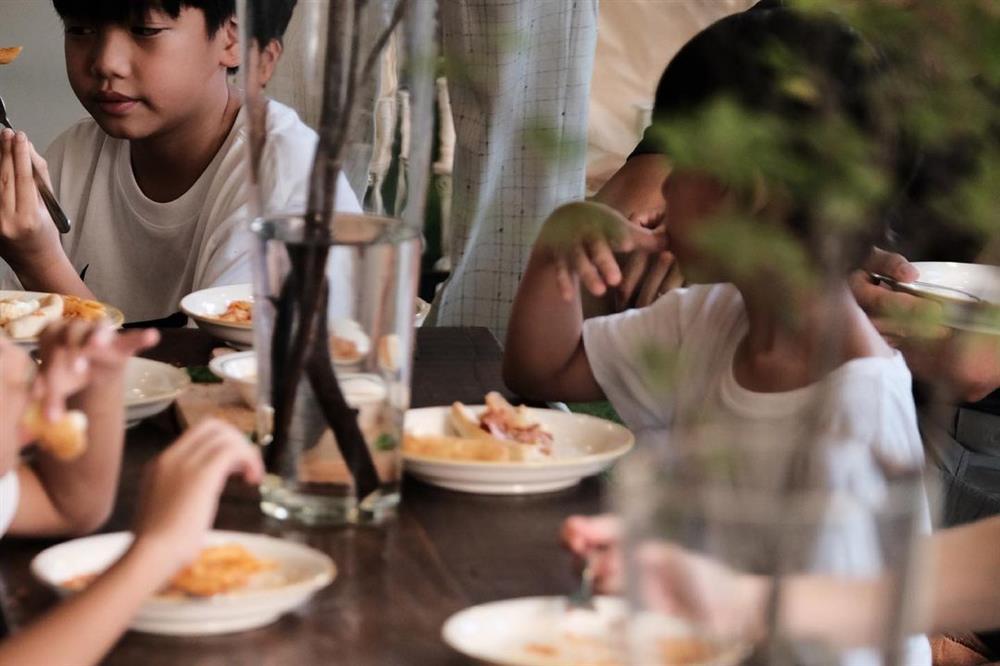 Mãn nhãn tiệc sinh nhật nhiệt đới của con cả Hồ Ngọc Hà-9