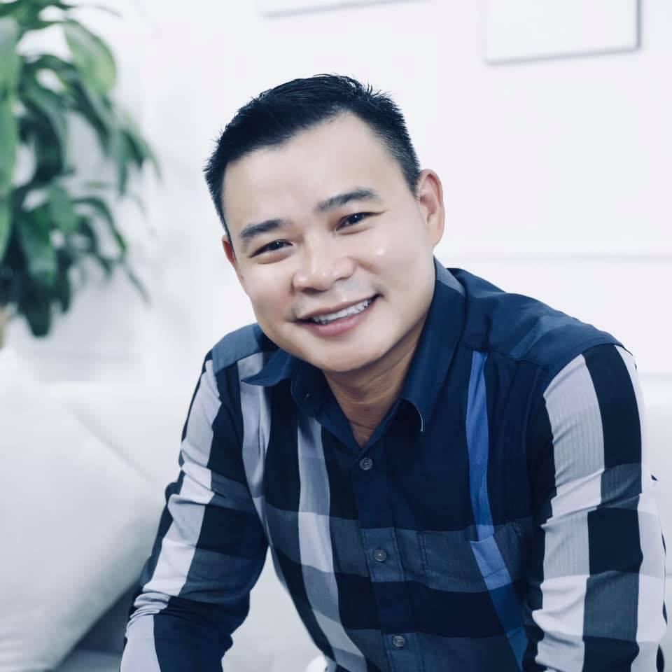 Gia thế toàn thứ dữ của nữ MC và ông chú triệu đô đình đám MXH-6