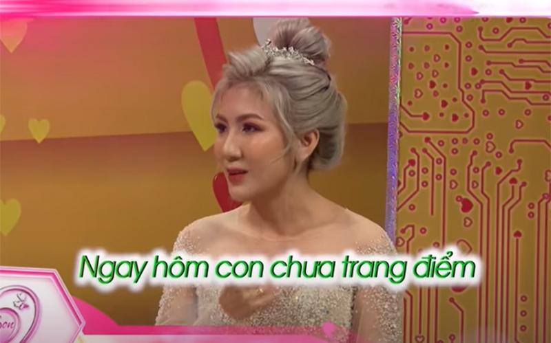 Yêu hotgirl, anh giám đốc suýt đột quỵ khi va vào mặt mộc bạn gái-1