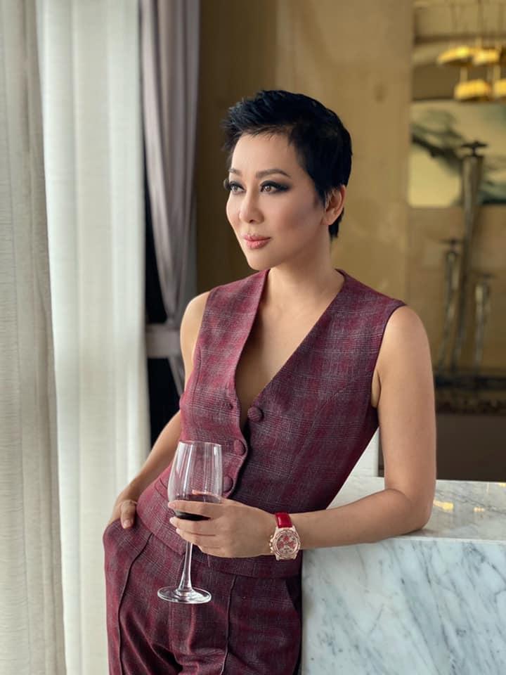 MC Kỳ Duyên trần tình về mái tóc tém bị chê là con dở-2