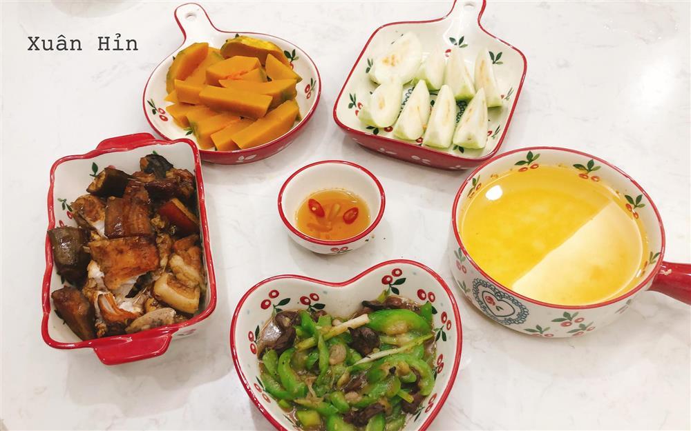 9x đảm đang với loạt mâm cơm đẹp mắt, vừa được ăn ngon lại tiện cho việc sống ảo-10