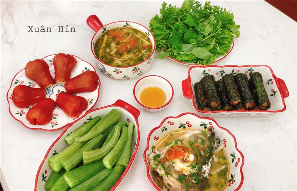 9x đảm đang với loạt mâm cơm đẹp mắt, vừa được ăn ngon lại tiện cho việc sống ảo-12